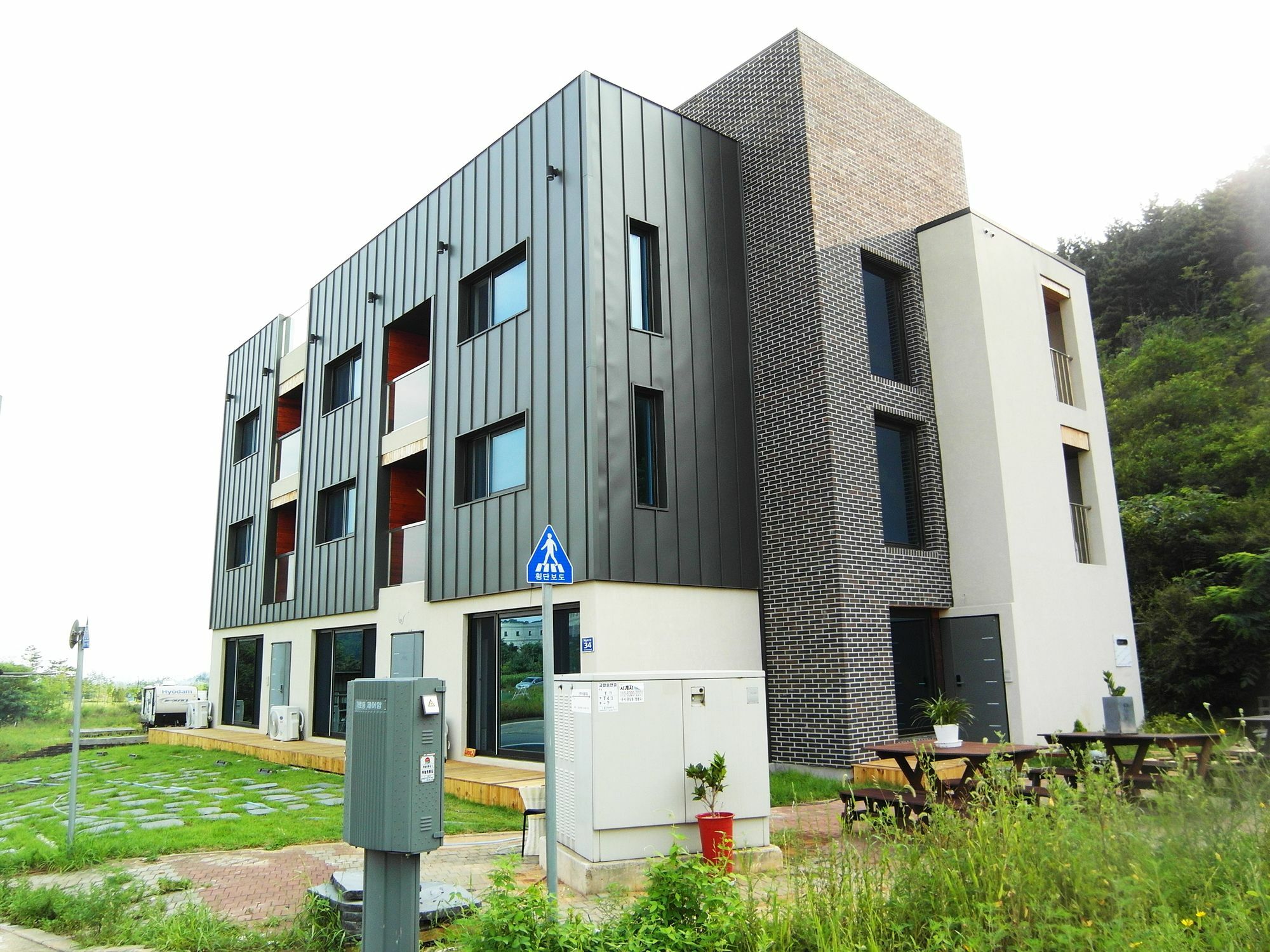 Leeon Guest House Incheon Bagian luar foto